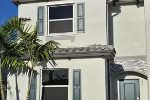 170 SE 10th Ct, Florida City, FL 33034 - Photo 1