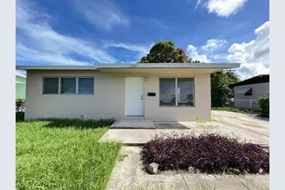1360 10th Street, West Palm Beach, FL 33401 - Photo 1