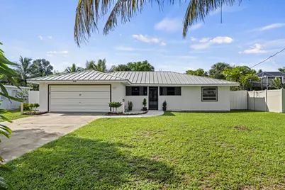 1915 Eucalyptus Avenue, Fort Pierce, FL 34949 - Photo 1