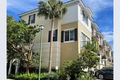 552 NW 39th Circle NW, Boca Raton, FL 33431 - Photo 1