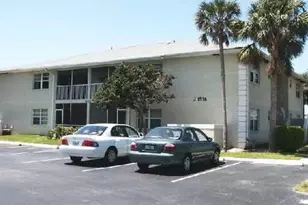 1518 SE Royal Green Cir, Port Saint Lucie, FL 34952 - Photo 1