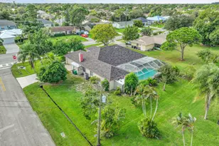 113 SW Thornhill Dr, Port Saint Lucie, FL 34983 - Photo 1