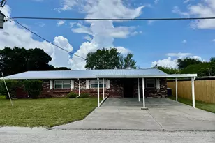 1397 Lake Dr W, Okeechobee, FL 34974 - Photo 1