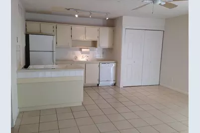 643 Executive Center Drive #Q108, West Palm Beach, FL 33401 - Photo 1