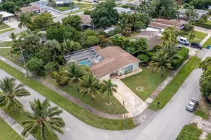 1002 W Broome St, Lantana, FL 33462 - Photo 1