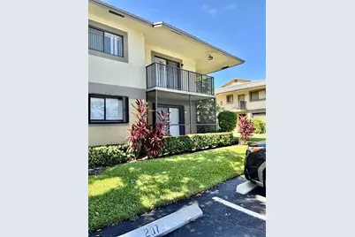 610 Trace Circle #107, Deerfield Beach, FL 33441 - Photo 1
