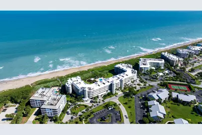 579 NE Plantation Road #N207, Stuart, FL 34996 - Photo 1