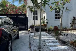 820 30th St, West Palm Beach, FL 33407 - Photo 1