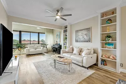 7546 La Paz Boulevard E #404, Boca Raton, FL 33433 - Photo 1
