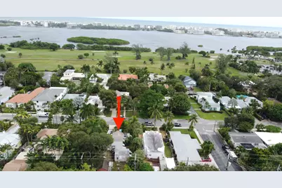 809 N Lakeside Drive, Lake Worth Beach, FL 33460 - Photo 1