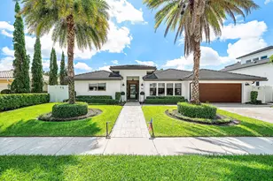 740 NE 36th St, Boca Raton, FL 33431 - Photo 1