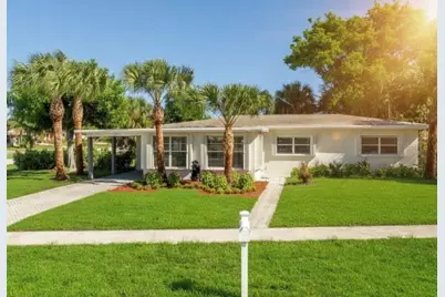 702 S 12th Street, Lantana, FL 33462 - Photo 1