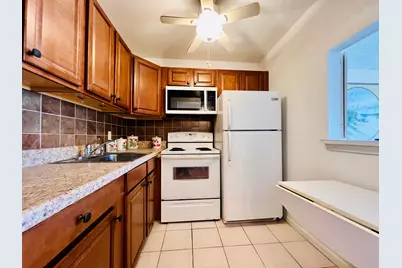 146 Sussex H, West Palm Beach, FL 33417 - Photo 1