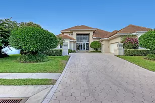 7207 Valencia Dr, Boca Raton, FL 33433 - Photo 1