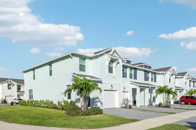 5719 SE Edgewater Circle, Stuart, FL 34997 - Photo 1