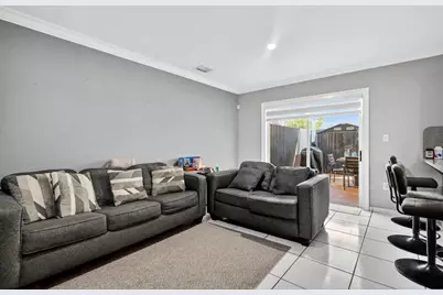 11475 NW 94th Place #3, Hialeah Gardens, FL 33018 - Photo 1