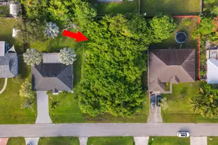 2220 SE Glover St, Port Saint Lucie, FL 34984 - Photo 1