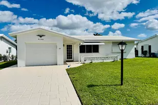 520 SW 18th St, Boynton Beach, FL 33426 - Photo 1