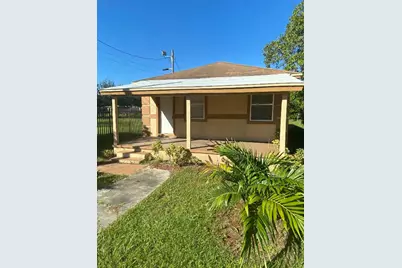 529 N 13th Street, Fort Pierce, FL 34950 - Photo 1