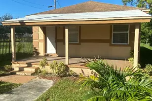 529 N 13th St, Fort Pierce, FL 34950 - Photo 1