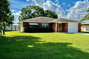 612 N Coconut Ave N, Port Saint Lucie, FL 34952 - Photo 1