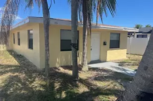 1713 NE 3rd Ave, Delray Beach, FL 33444 - Photo 1