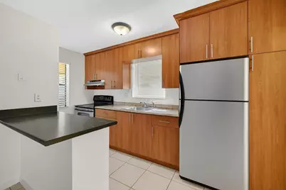4051 N Dixie Highway #19, Oakland Park, FL 33334 - Photo 1