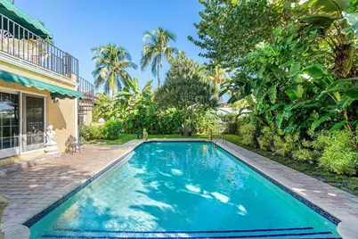 194 Almeria Road, West Palm Beach, FL 33405 - Photo 1