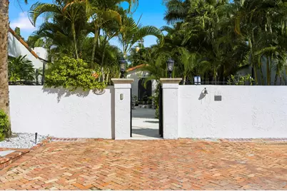 281 Granada Road, West Palm Beach, FL 33401 - Photo 1