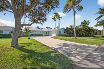8064 SE Carlton Street, Hobe Sound, FL 33455 - Photo 1