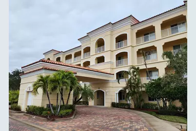 35 Harbour Isle Drive #104, Fort Pierce, FL 34949 - Photo 1