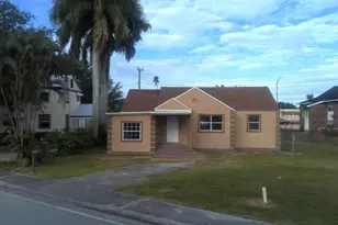 554 SE 1st St, Belle Glade, FL 33430 - Photo 1