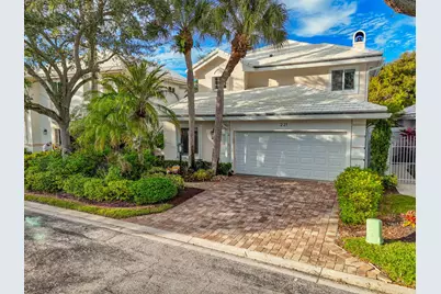 221 Canterbury Drive W, Palm Beach Gardens, FL 33418 - Photo 1