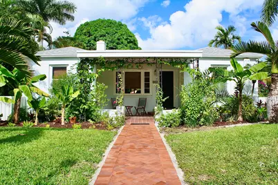 219 33rd Street, West Palm Beach, FL 33407 - Photo 1