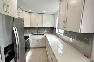 121 Sheffield F, West Palm Beach, FL 33417 - Photo 1