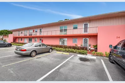 24 Golfs Edge F, West Palm Beach, FL 33417 - Photo 1