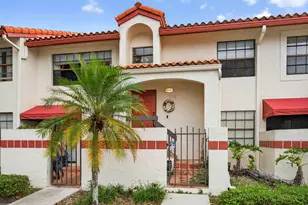 104 Liberty Ct, Deerfield Beach, FL 33442 - Photo 1
