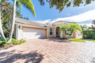 4908 Grassleaf Dr, Palm Beach Gardens, FL 33418 - Photo 1