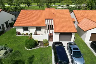 21 Columbia Ct, Deerfield Beach, FL 33442 - Photo 1