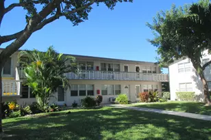 31 Canterbury B, West Palm Beach, FL 33417 - Photo 1
