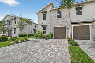 8606 Via Mar Rosso, Lake Worth, FL 33467 - Photo 1