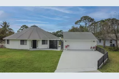 6300 SE Phillips Bend Avenue, Stuart, FL 34997 - Photo 1