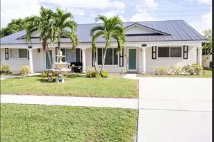 1322 Riverside Cir, Wellington, FL 33414 - Photo 1