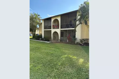 330 Knotty Pine Circle #B-2, Greenacres, FL 33463 - Photo 1