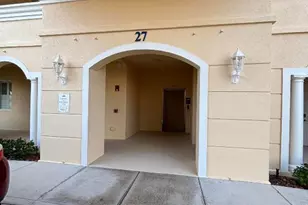 27 Harbour Isle Dr W, Fort Pierce, FL 34949 - Photo 1