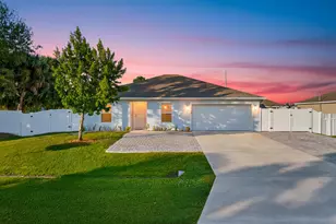 949 SW Fisherman Ave, Port Saint Lucie, FL 34953 - Photo 1