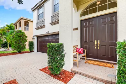 9858 Shepard Place, Wellington, FL 33414 - Photo 1