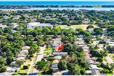 350 NE 27th Court, Boynton Beach, FL 33435 - Photo 1
