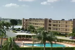 1010 Wolverton A, Boca Raton, FL 33433 - Photo 15