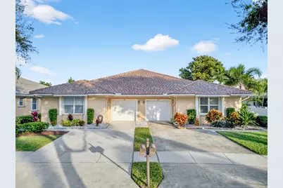 233 W Coral Trace Circle W, Delray Beach, FL 33445 - Photo 1